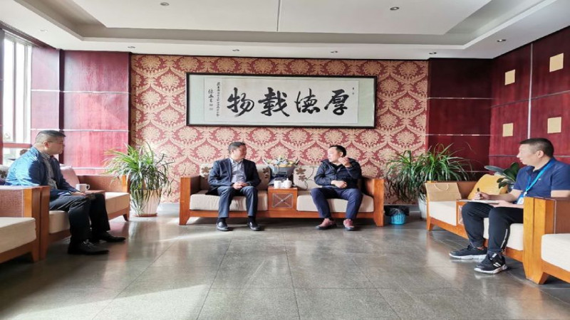 市委常委、宣传部长范晓东走访慰问德赢电气集团董事长林中华