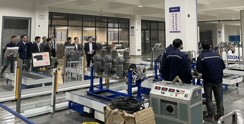 国网浙江乐清市供电有限公司总经理李建宇一行光临德赢电气集团调研
